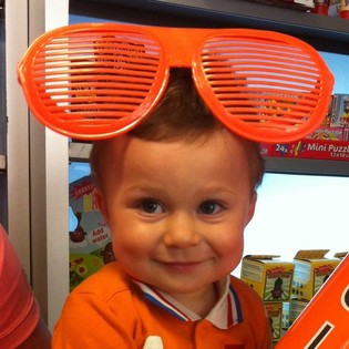 MEGA NARANDŽASTE SHUTTER SHADES NAOČARE (8 kom.)
